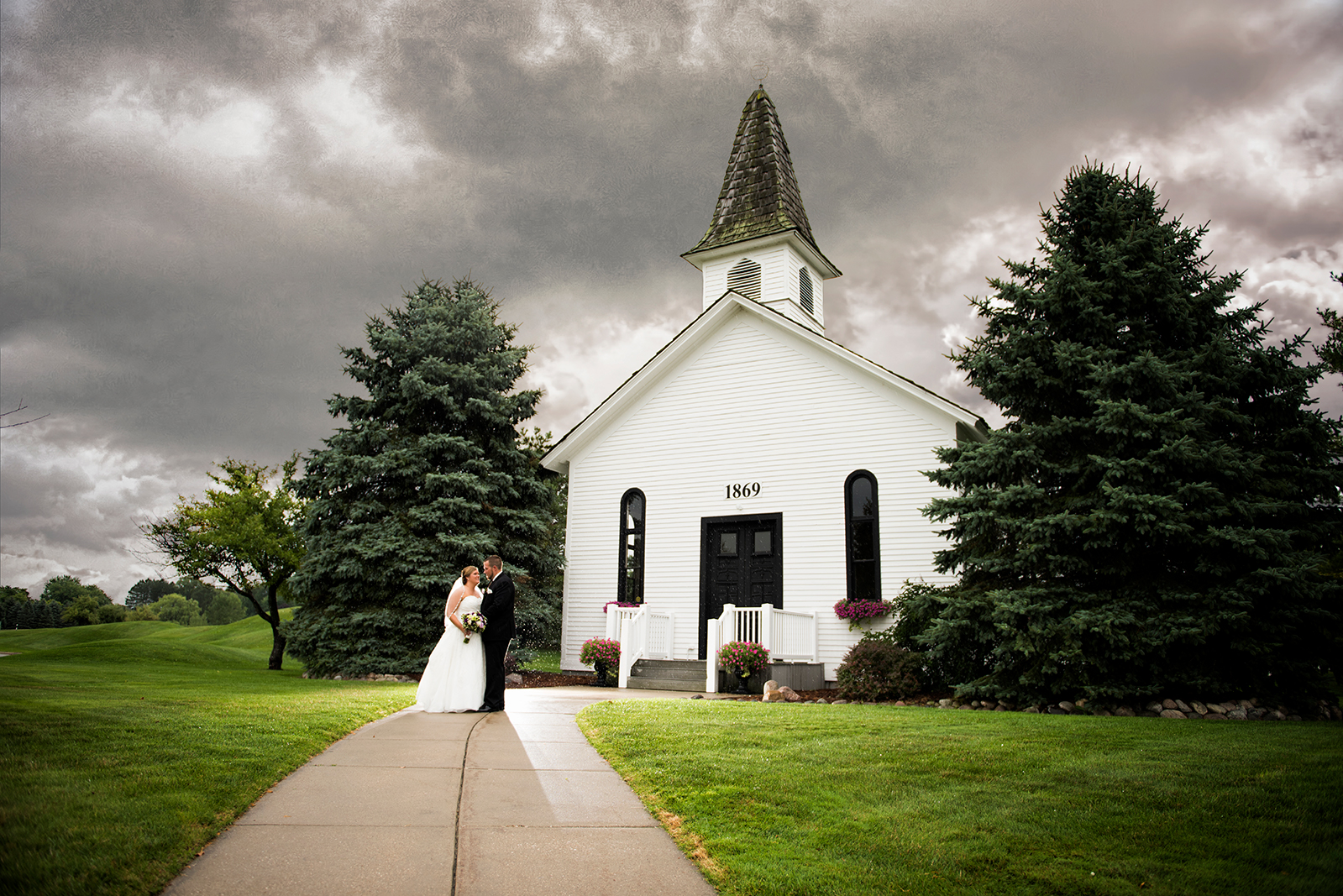 Richard and Renee Wedding photo by Warner Photography in Midland Michigan
