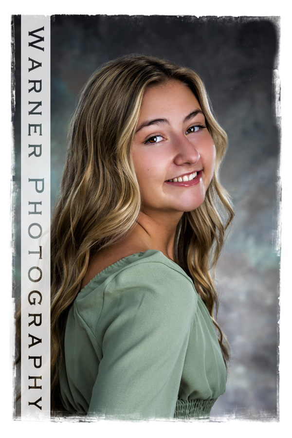 A studio portrait of Bullock Creek High School senior Lauren at the Warner Photography Studio